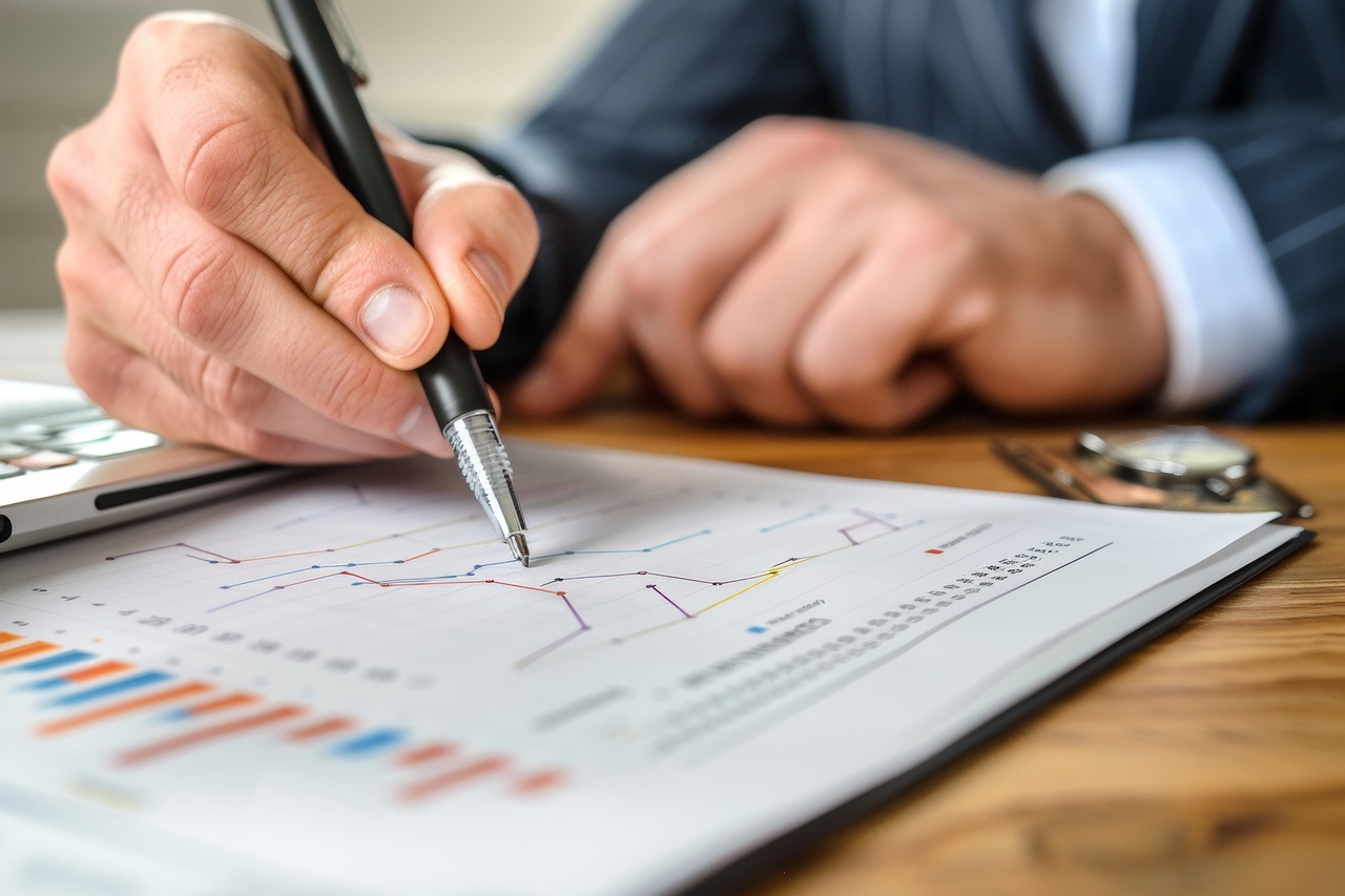 MTY Food Group Stock Falls Despite Increase in Profit, as Sales Underwhelm